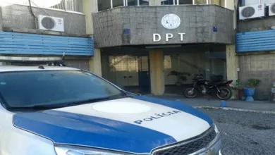 Uma mulher morreu após bater de moto contra um poste no bairro Aviário, em Feira de Santana. Foto: Reprodução