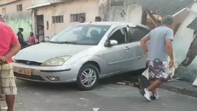 Mulher morre atropelada por carro dirigido por adolescente de 13 anos