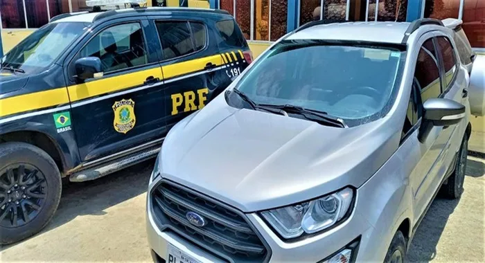 Veículo havia sido roubado há apenas 2 dias — Foto: Divulgação/PRF