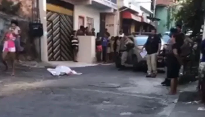 Ataque em barbearia termina com traficante morto e homens feridos - Foto: Fábio Gomes/BNews
