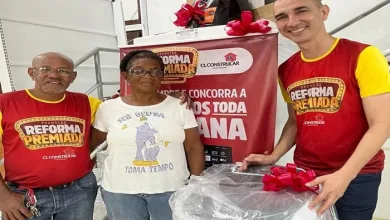 Reginalda levou para casa uma lavadora - Foto: Reprodução/Redes Sociais