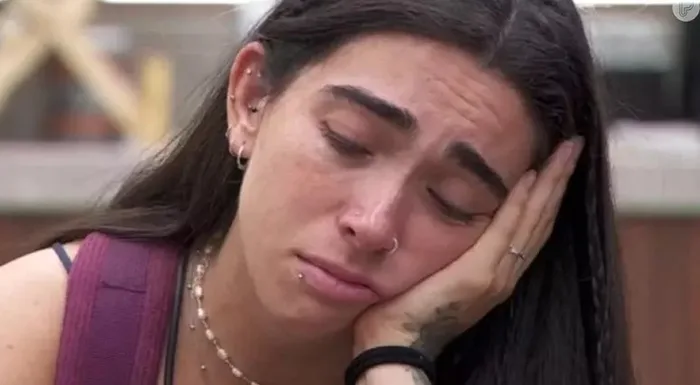 Giovanna chorou após levar bronca do Big Boss no 'BBB 24' - Foto: Reprodução/Globoplay
