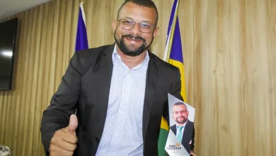 Presidente da Câmara Municipal de Amélia Rodrigues recebe prêmio "Melhor dos Melhores 2023" - Foto: Fala Genefax