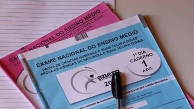 PF investiga vazamento da redação do Enem 2023 em redes sociais. Foto: Reprodução/ Shutterstock