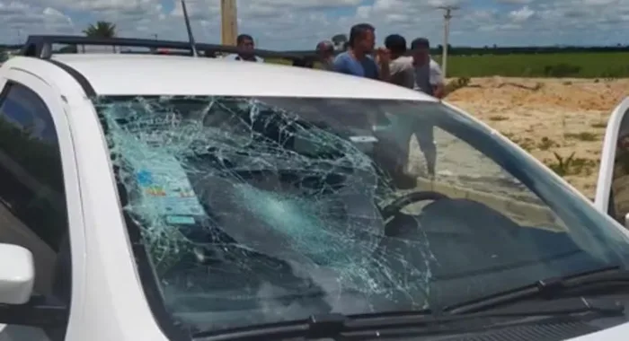 Motorista que atropelou idoso em Eunápolis prestou socorro, depois foi liberado por policiais — Foto: Reprodução/TV Santa Cruz
