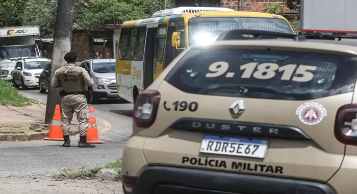 Polícia apreendeu dinheiro e drogas com um dos suspeitos - Foto: Rafaela Araújo | Ag. A TARDE