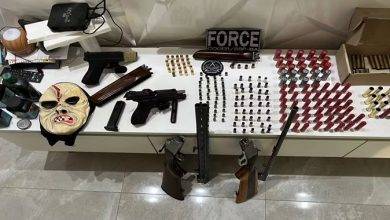 Três policiais investigados por participação em grupo de extermínio foram presos durante operação na Bahia nesta quarta (17) — Foto: Divulgação/SSP-BA