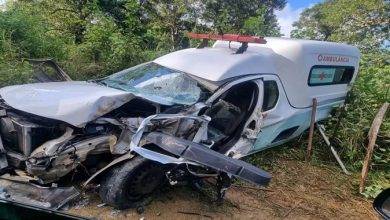 Motorista de ambulância morre após batida com caminhão no sul da Bahia — Foto: Reprodução/Redes Sociais