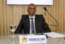 Vereador Fabiano de Lima, conhecido como Bilú (PRB), durante Sessão da Câmara de Amélia Rodrigues - Foto: Fala Genefax
