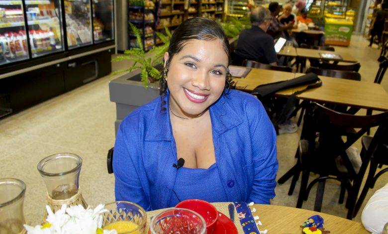Durante o Café com Genefax, Adriele Souza fala sobre o trabalho de assessoria que realiza com influenciadores como Menor Nico - Foto: Fala Genefax