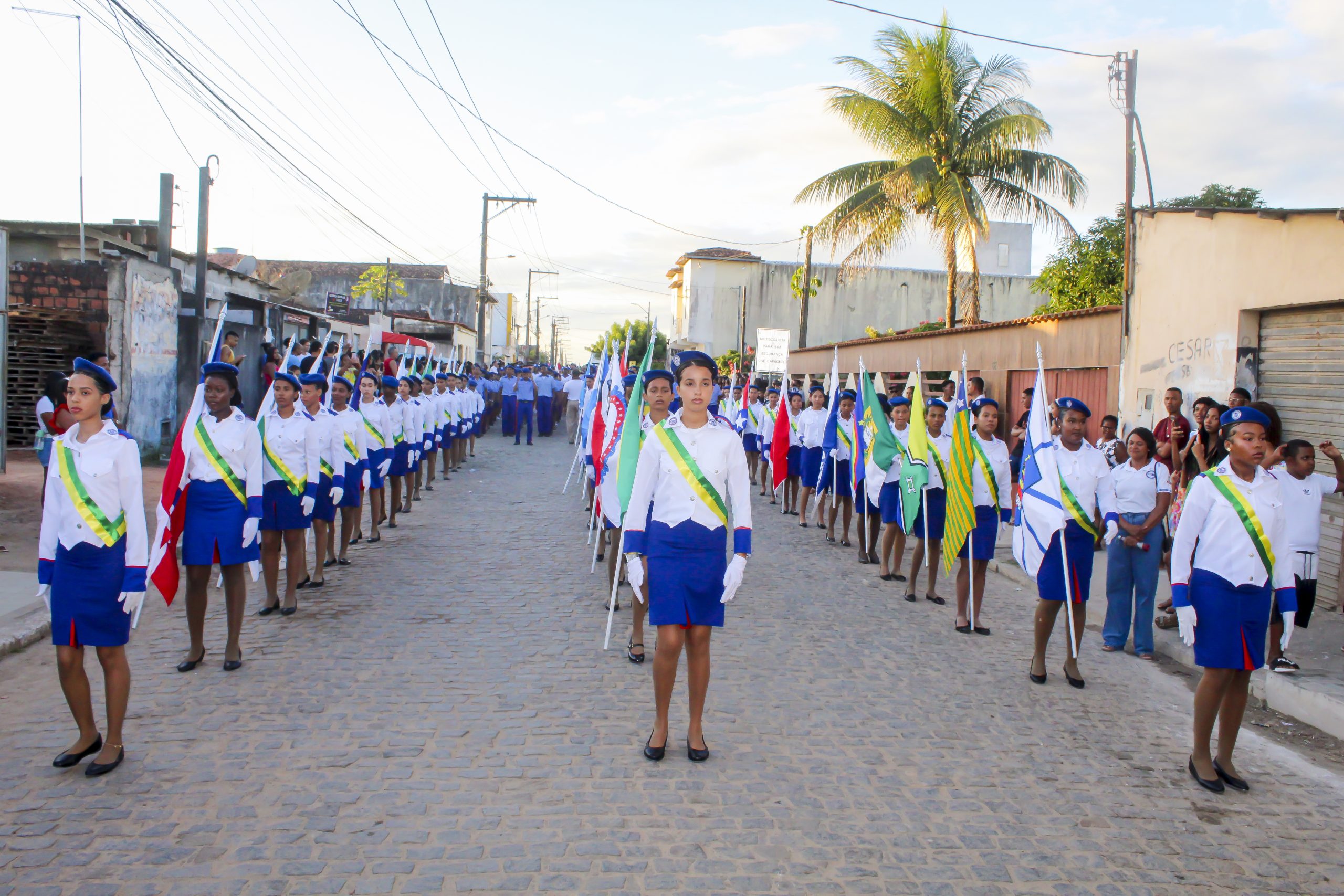 Desfile Cívico Cultural das Escolas Municipais - Foto: Fala Genefax