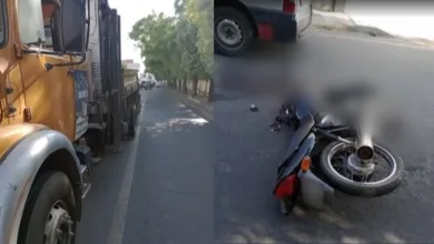 Mulher de 44 anos morreu após a motocicleta em que ela estava bater em um carro- Foto: Reprodução