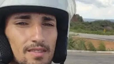 Jovem morre eletrocutado enquanto instalava placa solar - Foto: Reprodução / Achei Sudoeste