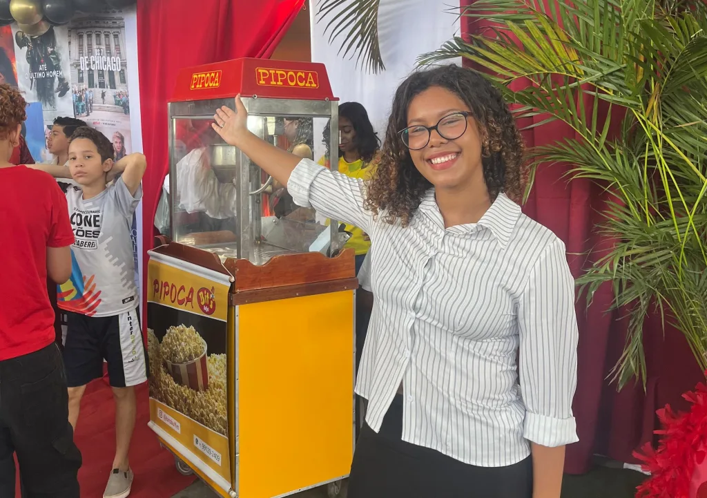 Ana Clara, de 17 anos aluna do 3º ano do ensino médio- Foto: Fala Genefax