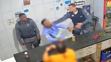 Policial militar estapeia homem que teria agredido a própria mãe - Foto/Reprodução