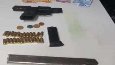 Polícia Militar apreende arma de fogo e recupera veículo - Foto/Reprodução