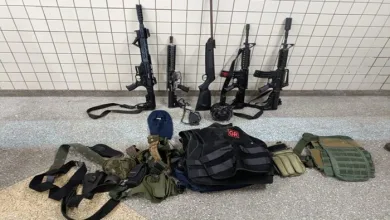 Armas, munições e coletes são apreendidos durante ação da Polícia Militar - Foto: Reprodução