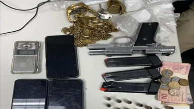 Polícia Militar apreende arma, munições e drogas durante rondas em Feira de Santana - Foto: Reprodução/ Polícia Militar - 65ª CIPM