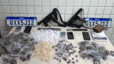 Trio é preso com diversas porções de drogas e armas - Foto: Reprodução/SSP-BA