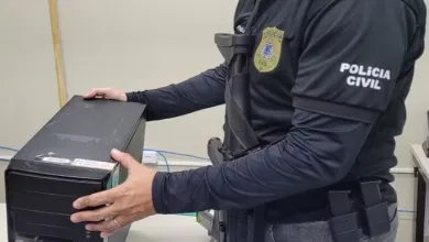 Mulher é presa por se passar por chefe de cartório e aplicar golpes — Foto: Divulgação/Ascom PCBA