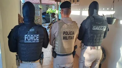 Policiais são presos por obstruir investigação sobre milícias e ameaçar testemunha
